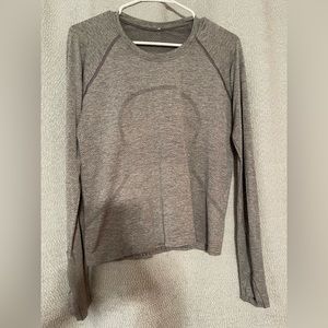 Lululemon long sleeve swiftly tech